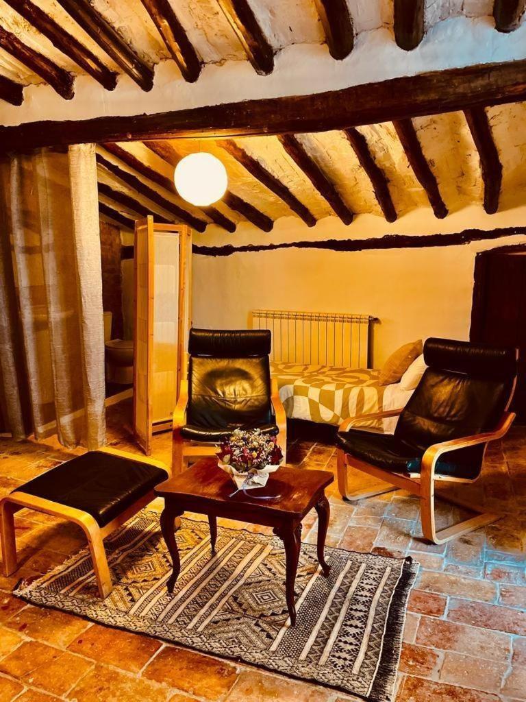 La Casa Magica Hostel Villatuerta Εξωτερικό φωτογραφία